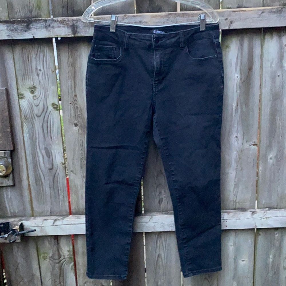 S.Jeans black capris sz. 10